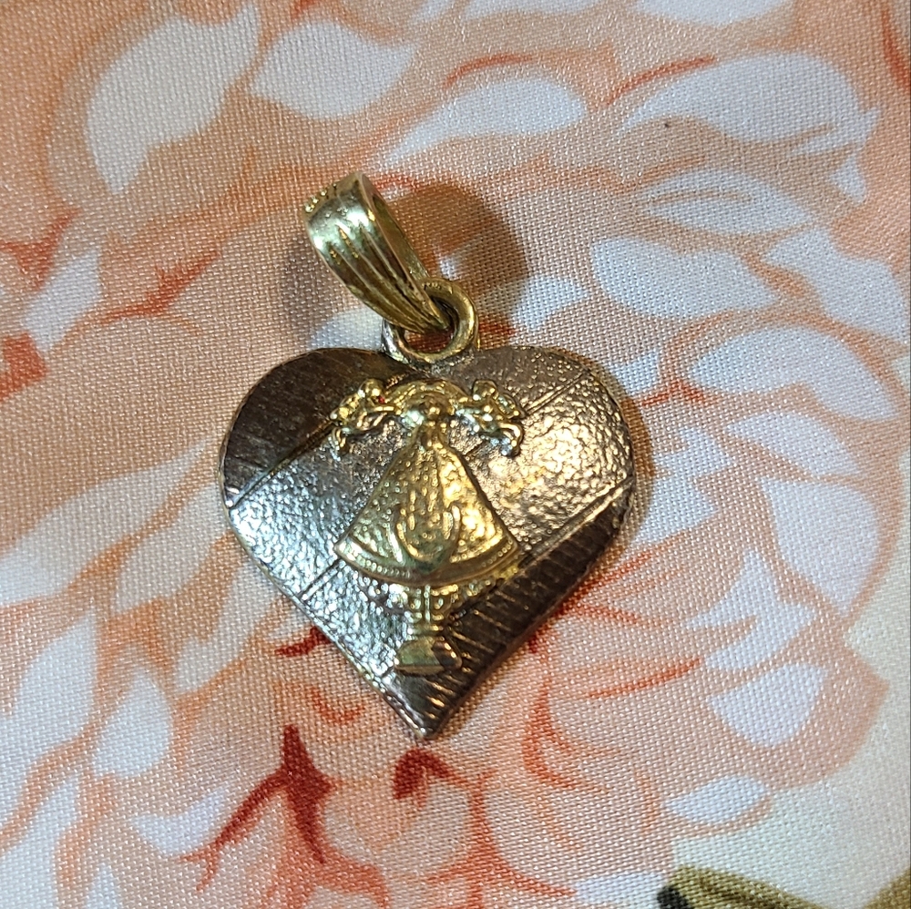 Heart Charm For Sale today accepting offers